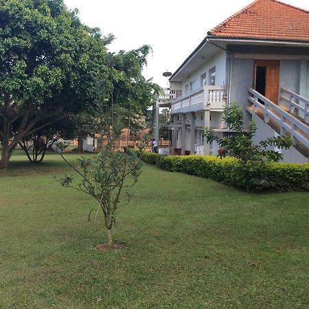 Skyway Hotel Entebbe Exterior foto